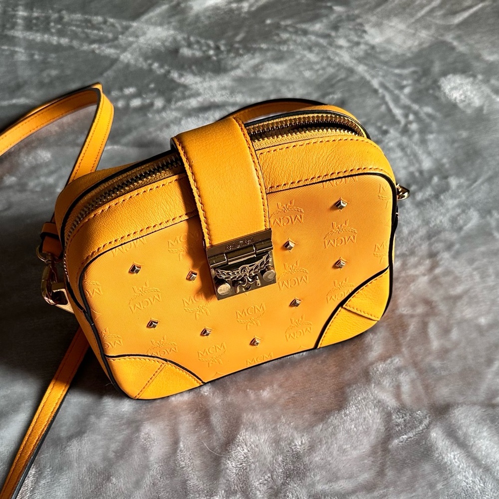 Cutest Mcm crossbody in mustard